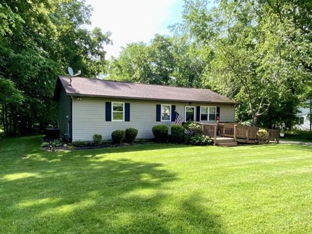House for sale in Howard, Ohio