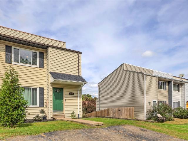 Townhouse for sale in Hampton Township, Allegheny County