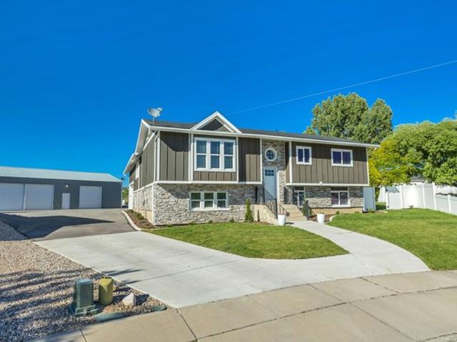 House for sale in Roy, Utah