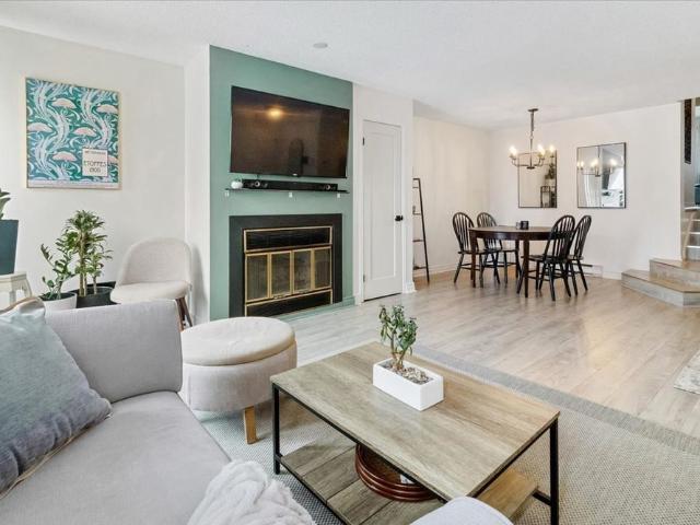 Apartment for rent in Duvernay, Quebec