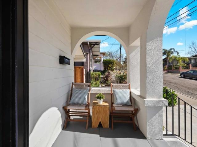House for sale in Oakland, Alameda County