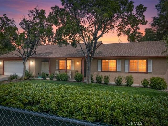 House for sale in Nuevo, California