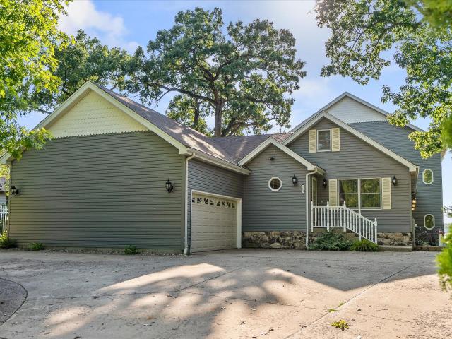 Property for sale in Mchenry, Illinois