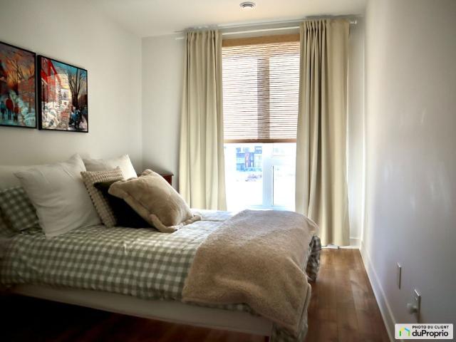 Apartment for rent in Candiac, Montérégie