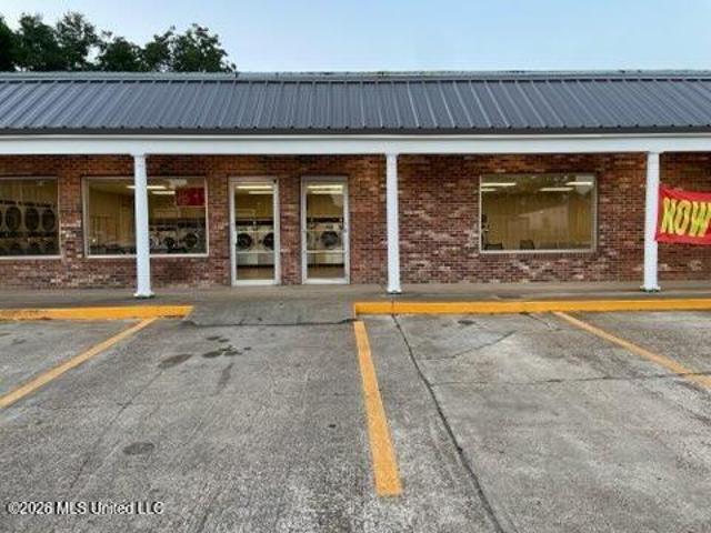Commercial for sale in Downdown Commercial District, Indianola
