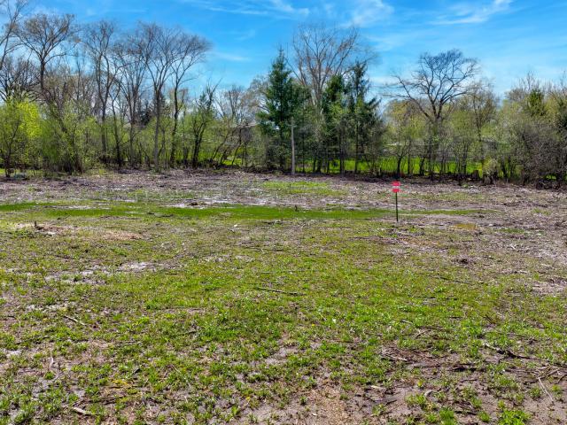 Land for sale in Green Oaks, Illinois