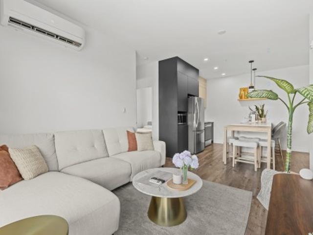 Condo for sale in Duvernay, Laval (région administrative)