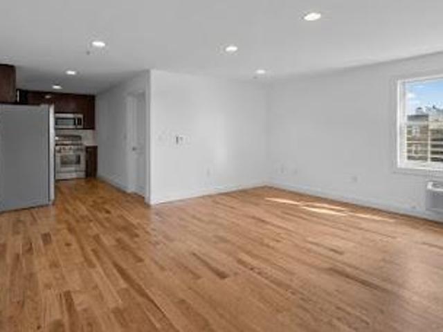 Condo for sale in Hudson, New Jersey