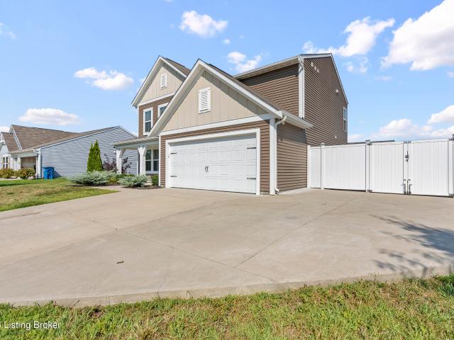 House for sale in Shepherdsville, Kentucky