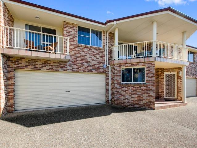 Townhouse for rent in Wollongong West, New South Wales