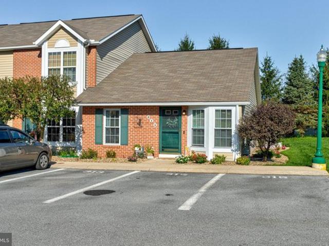 Townhouse for sale in Zion, Bellefonte