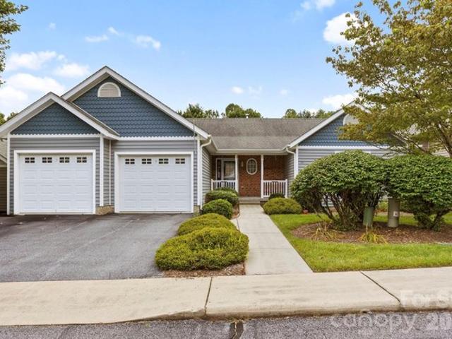 Townhouse for sale in Hendersonville, North Carolina