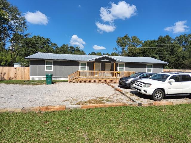 Property for sale in Pinewood, South Carolina
