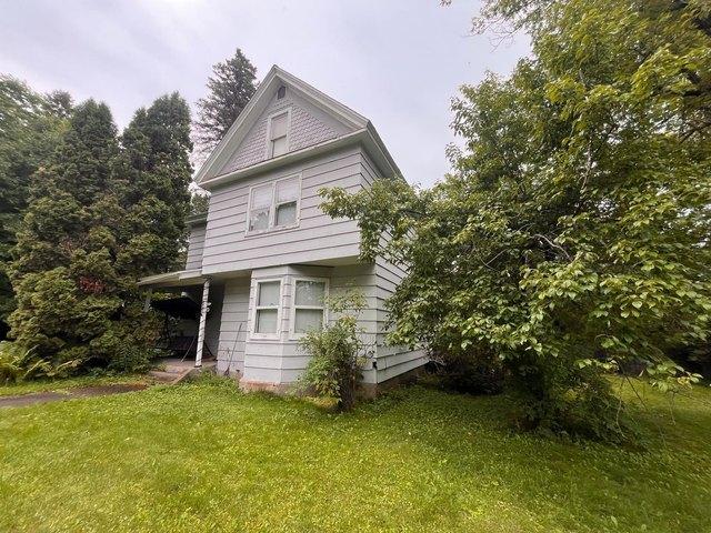 House for sale in Saint Croix Falls, Wisconsin