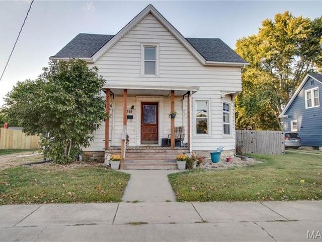 House for sale in Jersey, Illinois