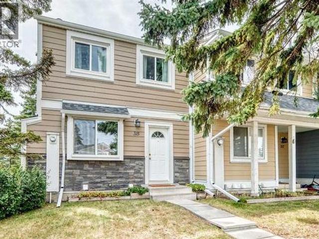 Townhouse for sale in Northwest, Alberta