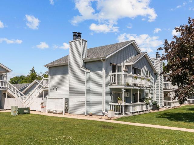 Condo for sale in Neenah, Wisconsin