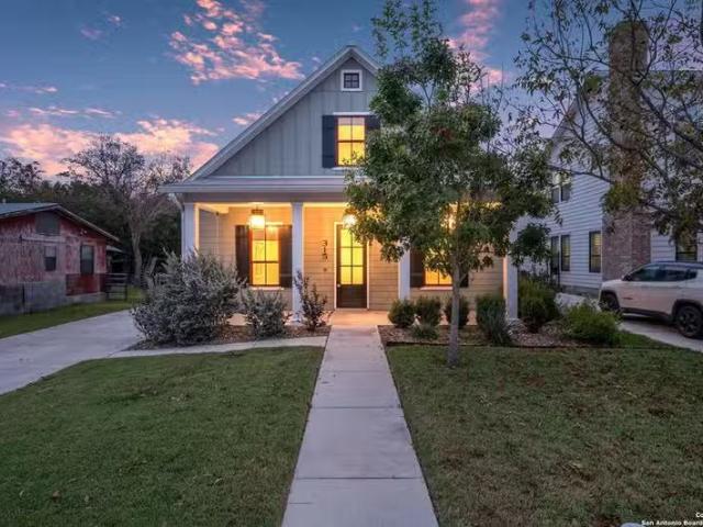 House for sale in Fredericksburg