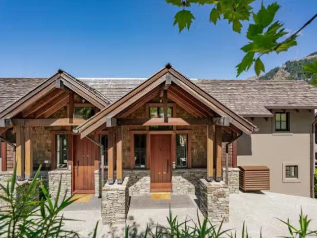 House for sale in Otakou