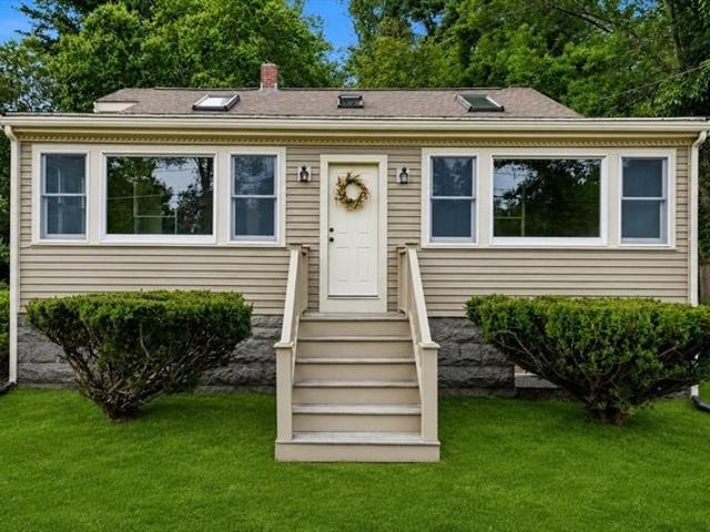House for sale in Hanson, Massachusetts