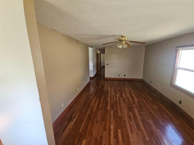 House for sale in Summersville, Mount Vernon