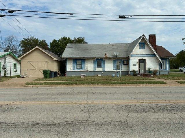 House for sale in Mineral Wells, Palo Pinto County