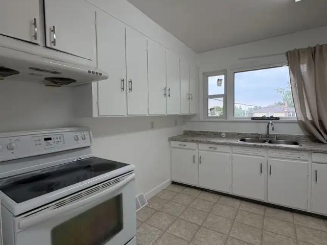House for rent in East St. Paul, Manitoba