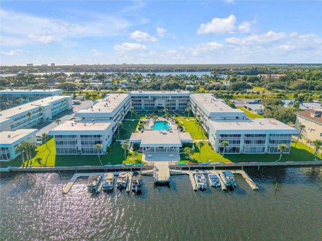 Condo for sale in New Smyrna Beach, Florida