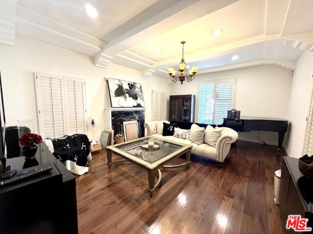 House for sale in Beverly Hills, Los Angeles County