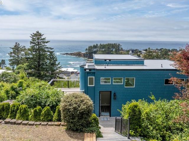 House for sale in Oregonia