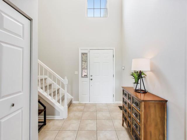 Townhouse for sale in Lindenhurst, Illinois