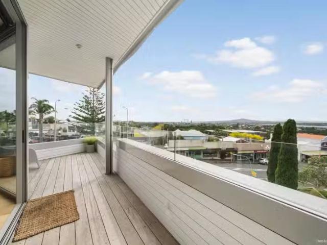 House for sale in Wairau Valley