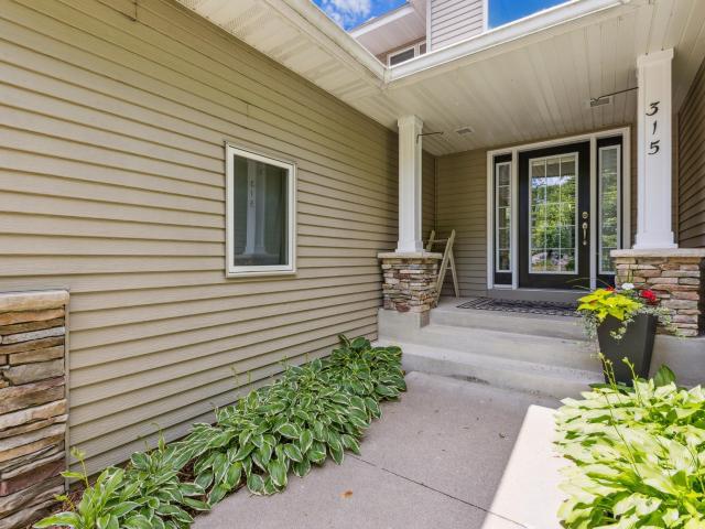 House for sale in Long Lake