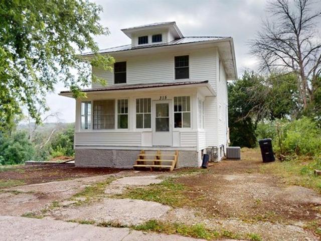 House for sale in Cherokee, Cherokee County