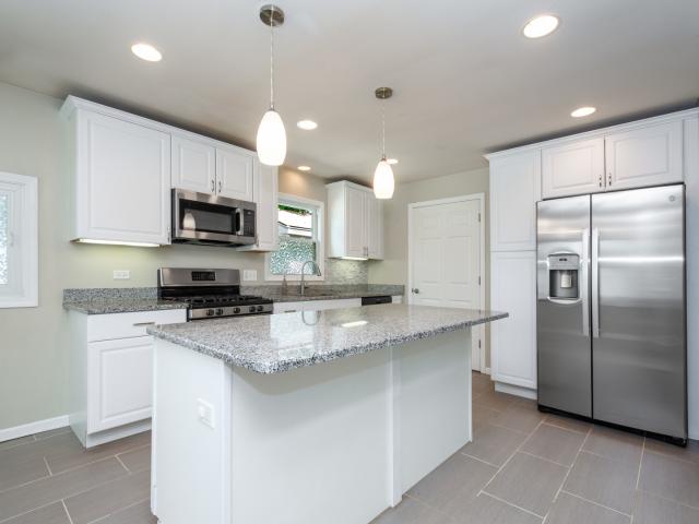 House for sale in Grayslake, Lake County