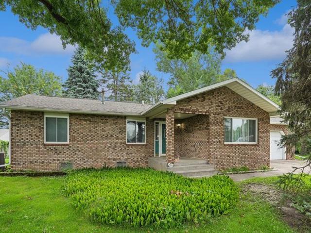 House for sale in Blue Grass, Iowa