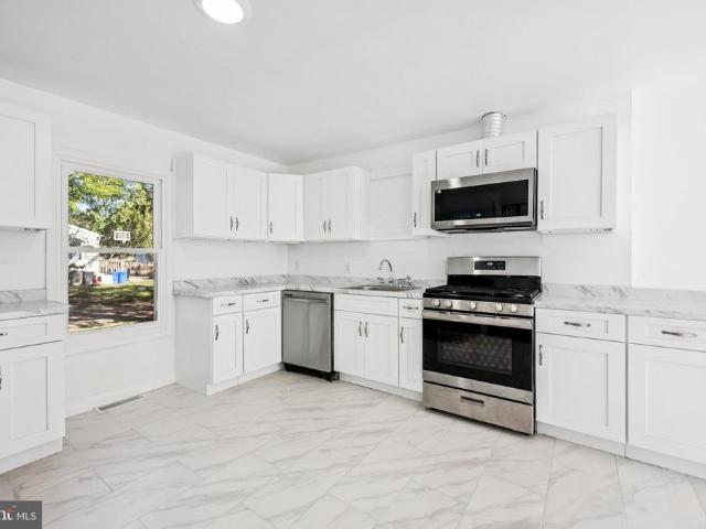 House for sale in Elmer, New Jersey