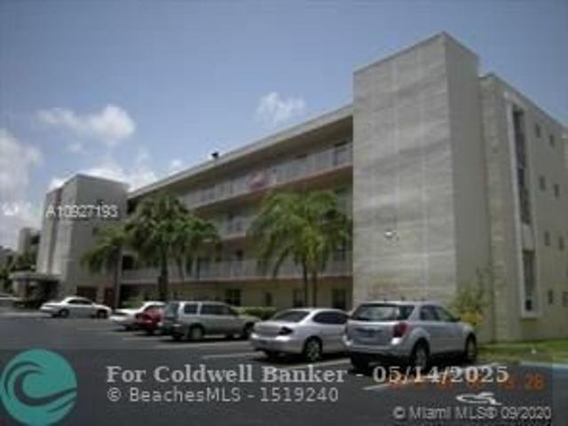 Condo for rent in Dania