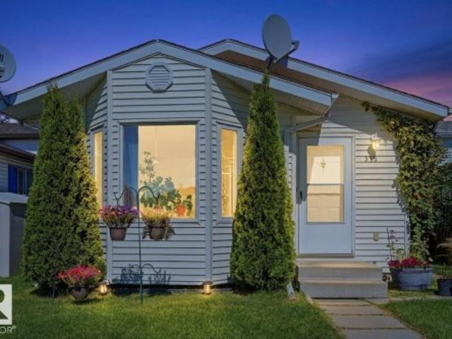 House for sale in Stony Plain, Alberta