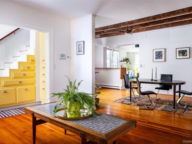 House for sale in Oakdale, City of Hudson