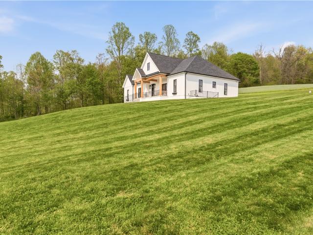House for sale in Mill Run, Pennsylvania