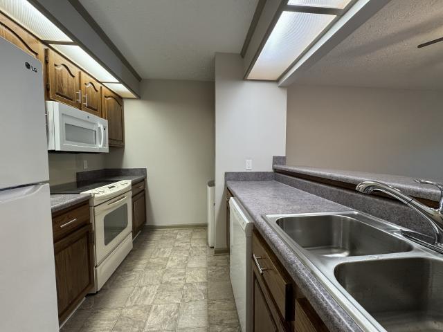 Condo for sale in Dickson