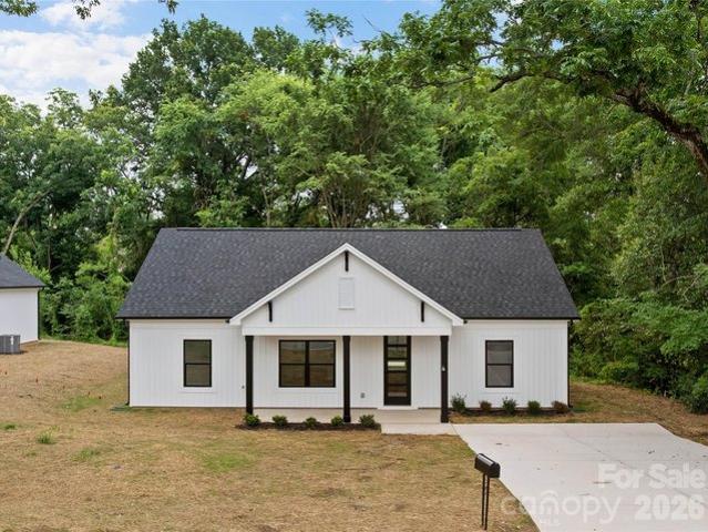House for sale in Stanley, North Carolina