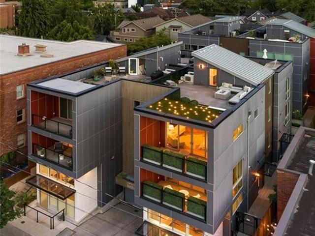 Townhouse for sale in Seattle, Washington