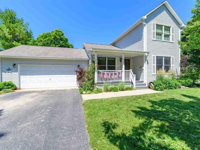 House for sale in Charlevoix, Michigan
