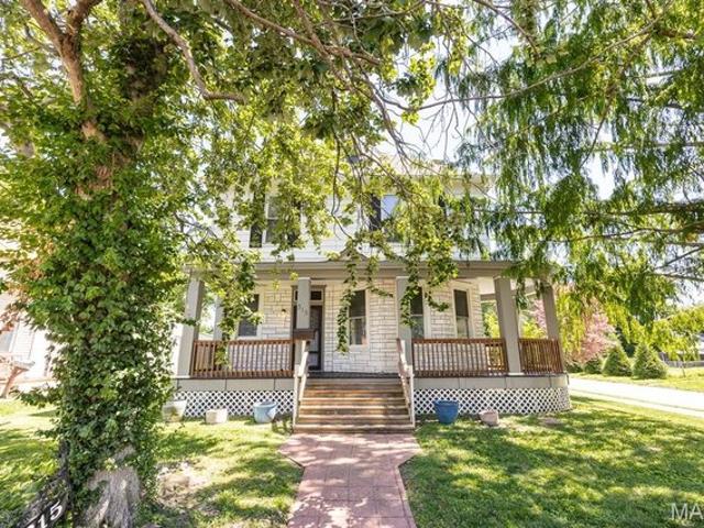 House for sale in Belleville, Illinois