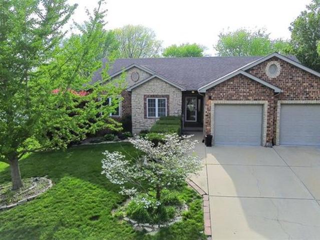 House for sale in Edwardsville, Illinois