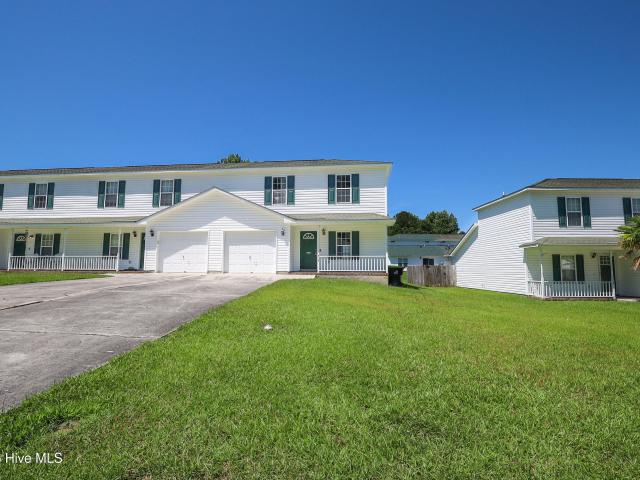 Townhouse for sale in Jacksonville, North Carolina