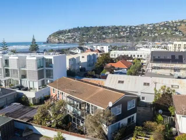 House for sale in Chaslands, Canterbury