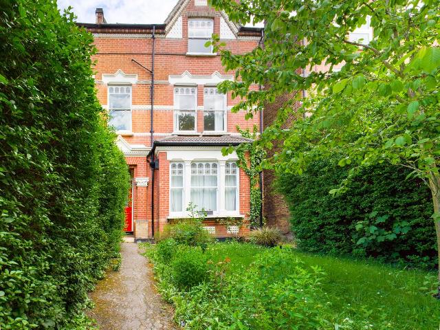 Apartment for rent in Tulse Hill, Greater London